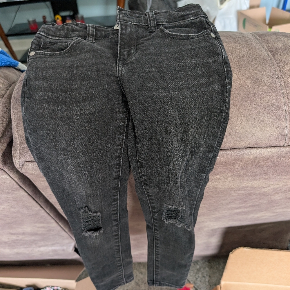 Art Class Black Skinny Jeans with Knee Rips